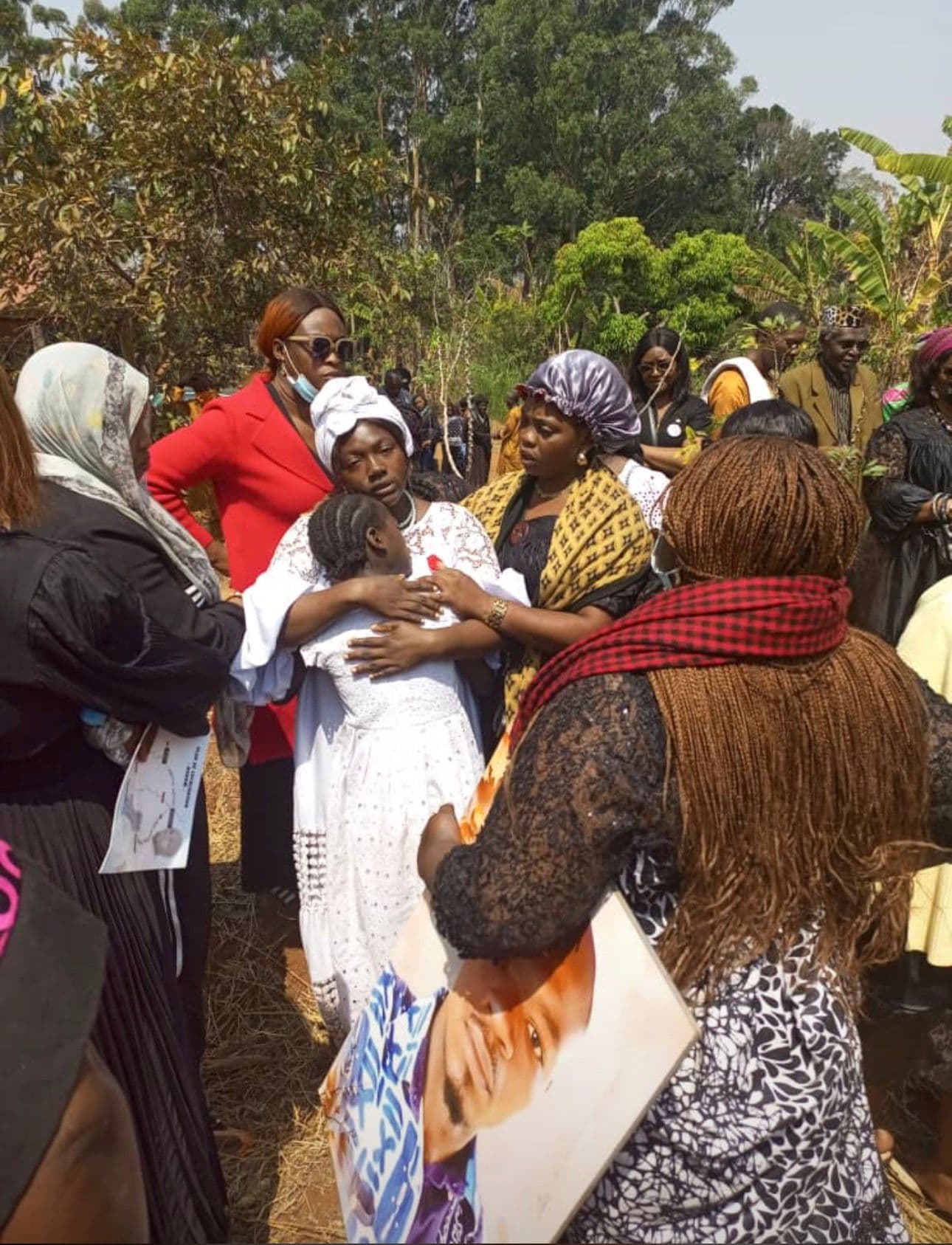 WÚ : LE VIATIQUE DES LAMENTATIONS L'Art de Guérir par les Pleurs dans la Culture Bamiléké